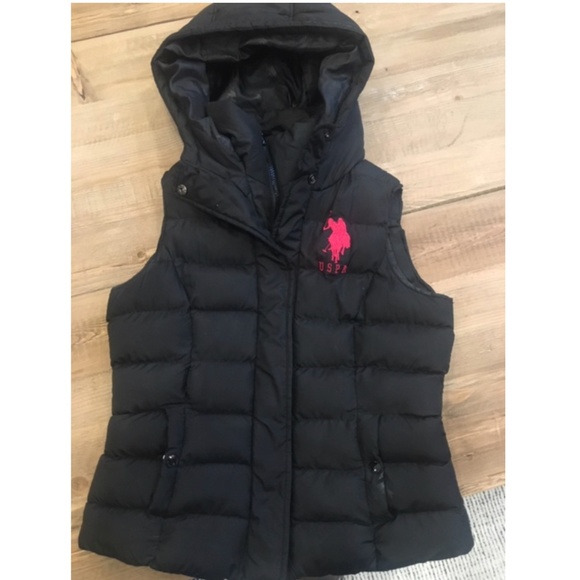 U.S. Polo Assn. Puffy Vest - Picture 1 of 3